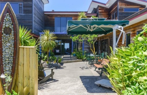 Napier Apartment | Absolute Beach Front Bayview Napier New Zealand