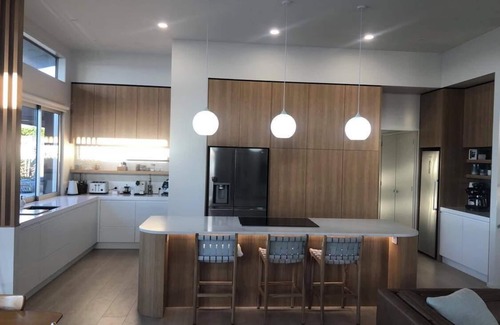 Pukehina House | ABSOLUTE BEACHFRONT PARADISE