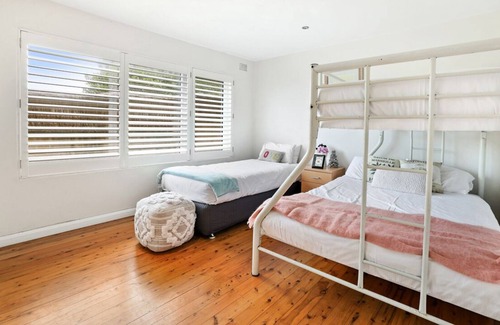Narrabeen Apartment | Absolute Beachfront