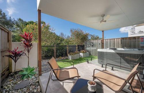 Marcoola House | Absolute Beachfront Marcoola 4BR, Heated Spa