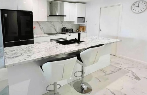 Pindimar House | ABSOLUTE BEACHFRONT Pindimar Beach house Spacious,luxurycozy ducted aircon more