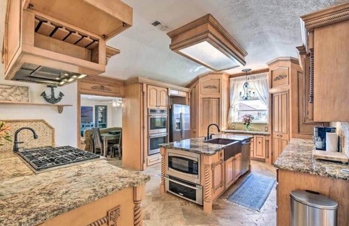 Spanish Grant House | Absolute Paradise Galveston
