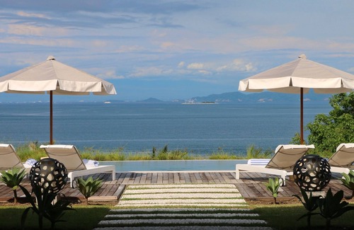 Gili Gede Villa | ABSOLUTE PRIVACY 4 Bdrm LUXURY Villa w own beach, 18m pool 360 degree ocean view