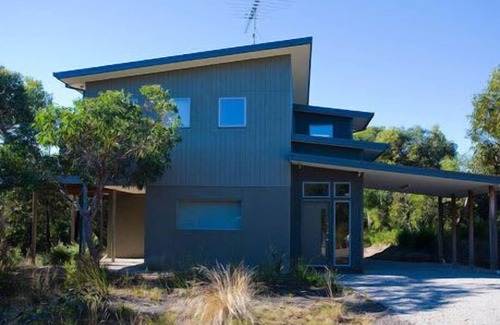 Fairhaven House | Absolute Serenity I Bush Views I 2 Living Rooms
