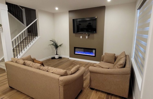 Airdrie House | AC Brand New 3 Bedroom Full House 🏠