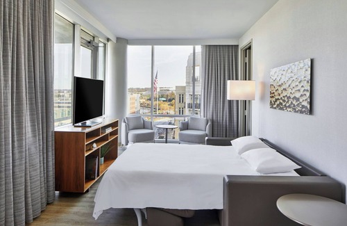 National Harbor Hotel | AC Hotel by Marriott National Harbor Washington, D.C. Area