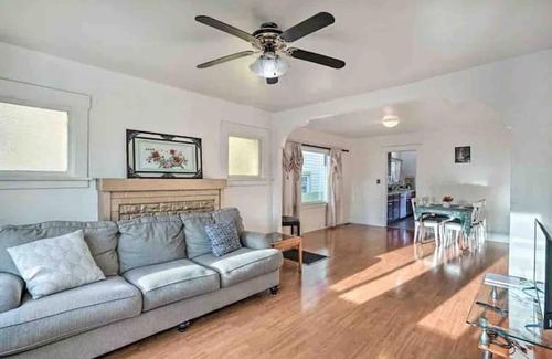 Dimond House | AC! Work team! Family! Nice2 house=2b1b + studio washer dryer! parking! 1price