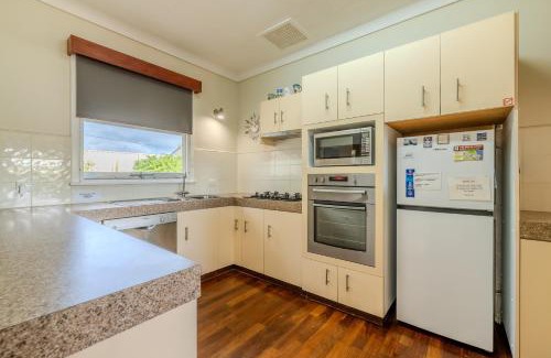 Emu Point House | Acacia Grove by the BnB Collection