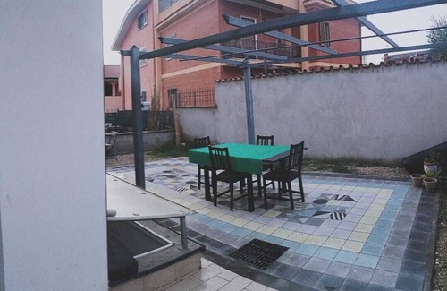 Santa Maria delle Mole Apartment | Accogliente rifugio in zona strategica Romana. ampio terrazzo ed animali ammessi