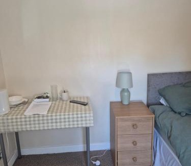 Wrexham House | ACCOMADATION WREXHAM