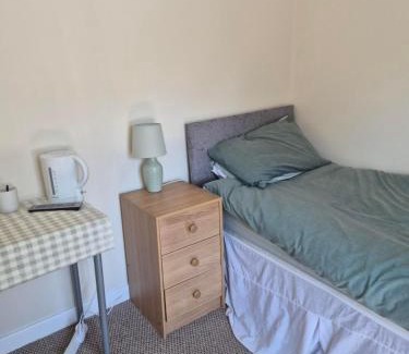 Wrexham House | ACCOMADATION WREXHAM