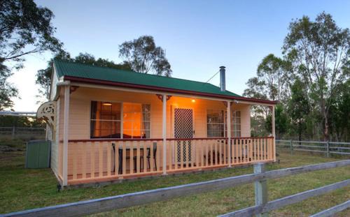 Ballandean Villa | Accommodation Creek Cottages & Sundown View Suites