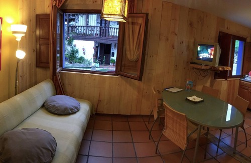Taranes Apartment | Accommodation in the mountains. Jacuzzi. Picos de Europa. Asturias. Cangas de Onis.