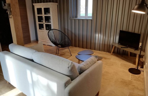Tour-de-Faure Bed & Breakfast | ACCOMMODATION "LE SAINT JACQUES" 1 double room