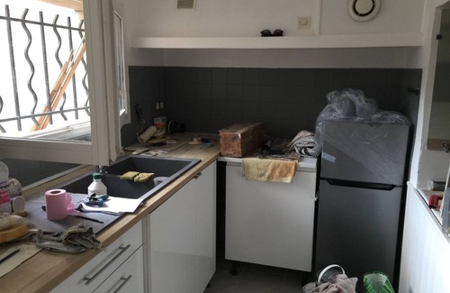 Vedene Apartment | Accommodation on PATIO, ground floor, WIFI, Vedene