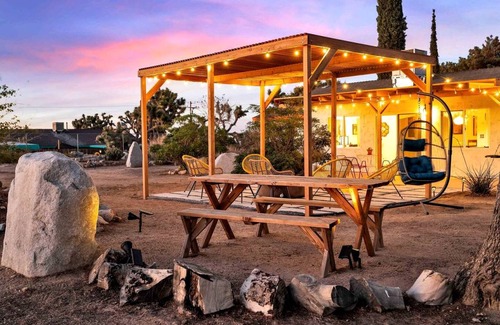 Yucca Valley Other | Accommodation ∙ 3 bedrooms ∙ 6 guests