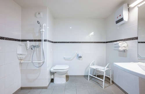 Saint-Victor Hotel | ACE Hôtel Montluçon