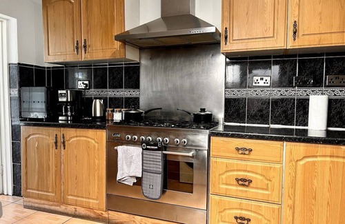 Marlborough House | Ace Space III | 3bed Home | Easy London Access