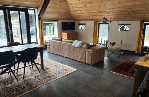 Nijeveen Apartment | Achterhuis Echt mooi