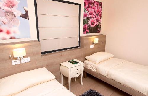 Safed Cabin | Achuza Bamarom