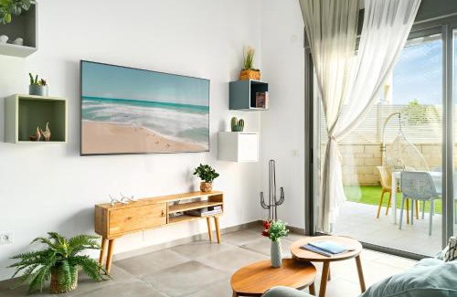 Nahariya Apartment | Achziv Bright Garden Stay by Sea N' Rent