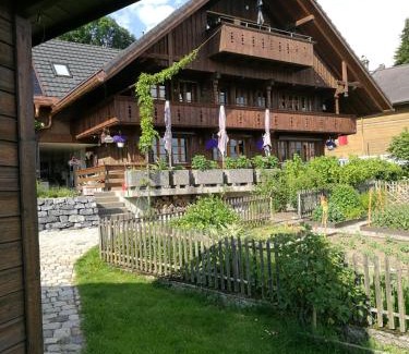 Goldiwil Apartment | Ackaert Ferienwohnung Top of Thun