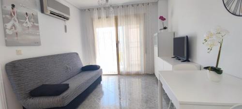 Daimuz Apartment | Acogedor apartamento en Daimús a 150 metros de la playa con parking privado y piscinas comunitarias