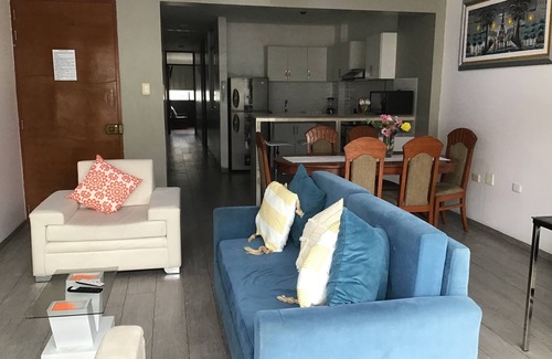 Chiclayo Apartment | Acogedor Departamento en 1 Piso con Cochera