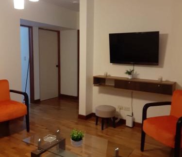 San Antonio Apartment | Acogedor Dpto en Miraflores de 90 m2 y 2 cuartos