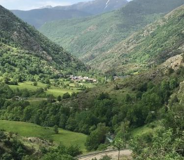 Isil Ski Chalet | Acogedora casita en el Pallars
