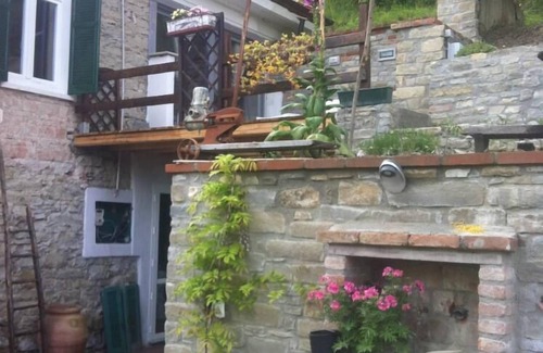 Acqui Terme Apartment | Acqui Terme: House with a garden in Monferrato, immersed in the vineyards