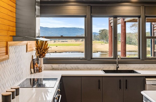 Ellalong House | Acreage Home in The Heart of Hunter Valley