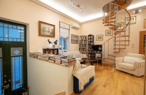 Makrigianni Villa | Acropolis metro st 3 bedrms 6 pers maisonette by MPS