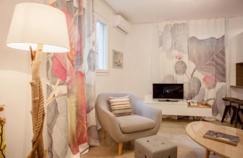 Anafiotika Apartment | Acropolis Quiet Apartment