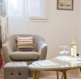 Anafiotika Apartment | Acropolis Quiet Apartment