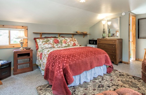 Nathrop Cabin | Across from State Wildlife Meadow! ~14er Views~ Cozy 2 Story ~Large Hot Tub!