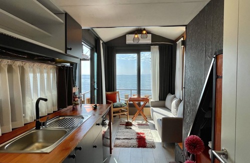 Kucukkuyu Hotel | Ada Tiny House