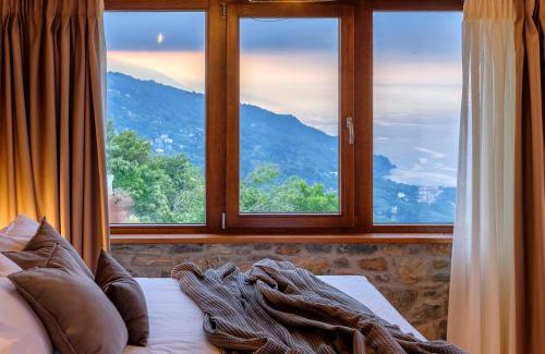 Mouresi House | Adama