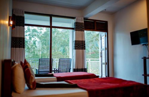 Nallathanniya Hotel | Adams Peak Inn