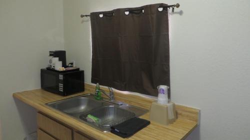 Tahquitz River Estates Hotel | Adara Palm Springs