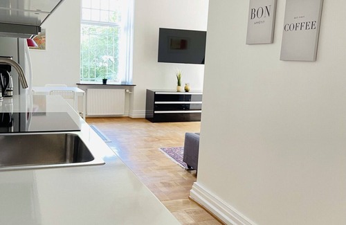 Aalborg Apartment | aday - Aalborg mansion - Open bright apartment with garden