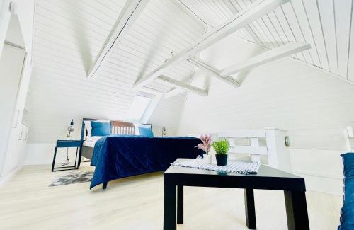 Aalborg Apartment | aday - Modern 2 Bedroom Charming Central Apartment with Public Parking
