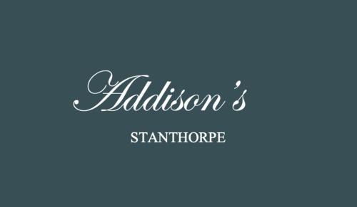 Stanthorpe House | Addisons Stanthorpe with hot tub