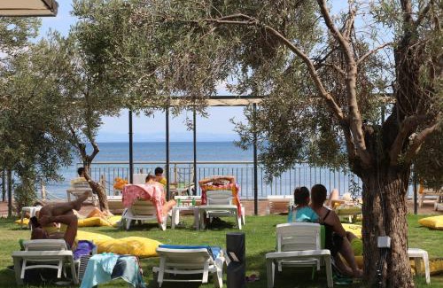 Kucukkuyu Hotel | Address Küçükkuyu
