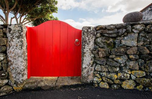 Calheta de Nesquim House | Adega Velha