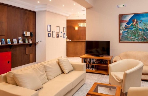 Tavronitis Hotel | Adelais Hotel