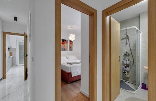 Dugis Apartment | Adele