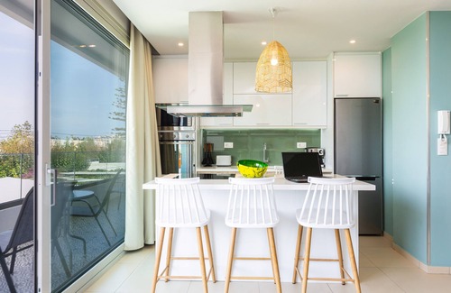 Adelianos Kampos Apartment | Adelhome - Sea view & walking distance to beach!