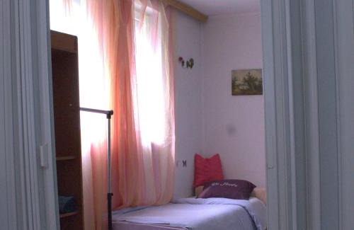 Skopje Bed & Breakfast | Adem's Cozy Terrace Retreat