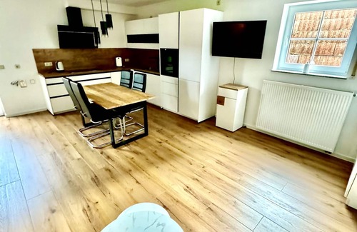 Adenau Apartment | Adenauer Forst Ring Apartment - Hervorragend Geeignet für Langzeitmiete